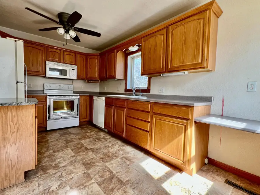 24 4th Street Nw, Ortonville, MN 56278 - #3