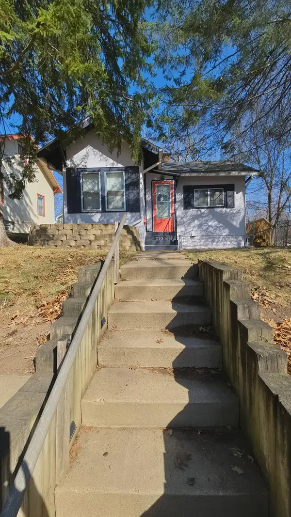 2935 Fillmore Street Ne, Minneapolis, MN 55418