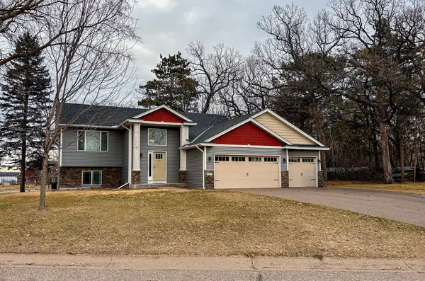 21215 Old Lake George Boulevard Nw, Oak Grove, MN 55303