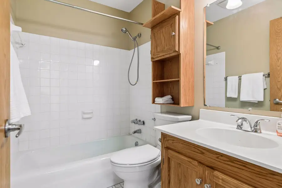 132 Demont Avenue E #128, Saint Paul, MN 55117 - #2