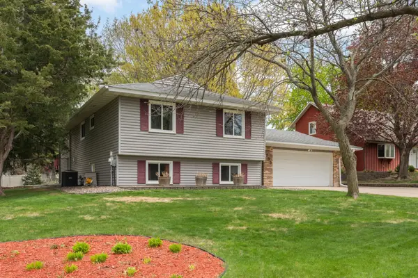 8235 Indian Boulevard Court S, Cottage Grove, MN 55016