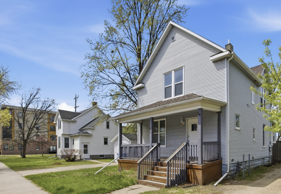 412 12th Street N, Fargo, ND 58102 - #2
