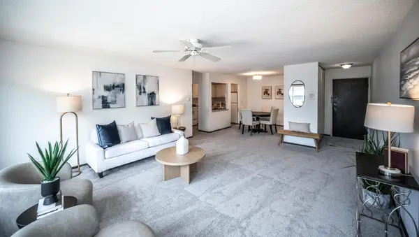 10301 Cedar Lake Road #320, Minnetonka, MN 55305