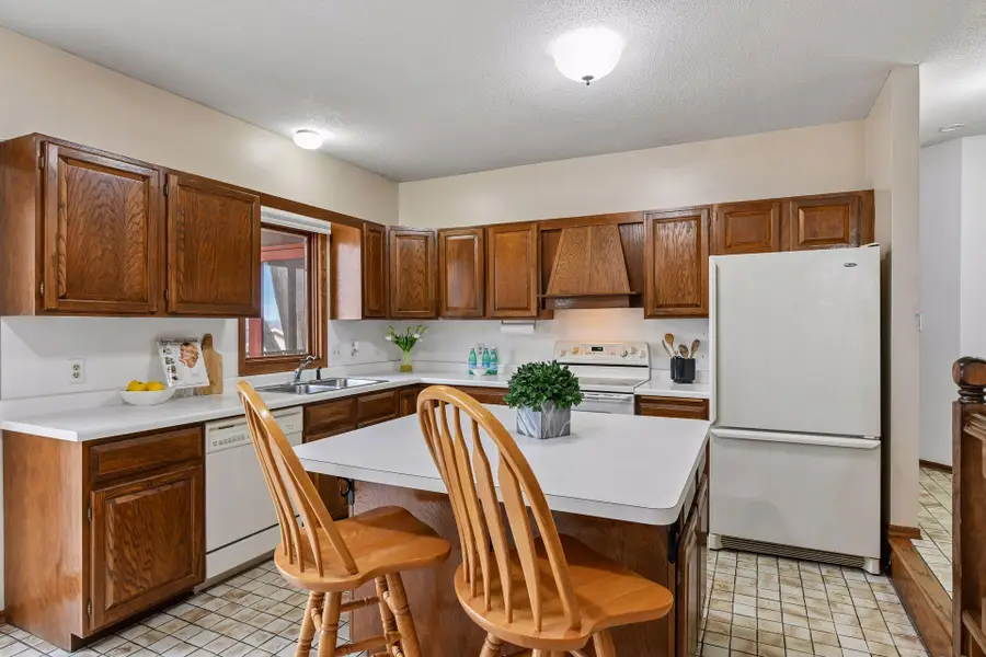 10001 Beard Avenue S, Bloomington, MN 55431 - #3