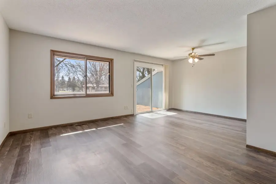 6855 Macbeth Court, Woodbury, MN 55125 - #2