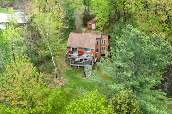 2225 Sunnyside Lane, Luck, WI 54853