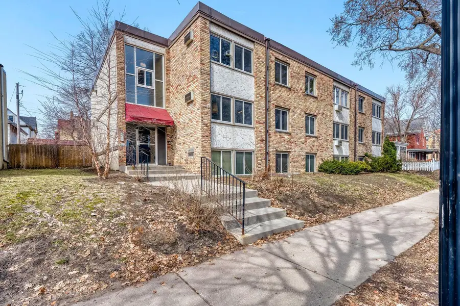 2212 Aldrich Avenue S #202, Minneapolis, MN 55405 - #2