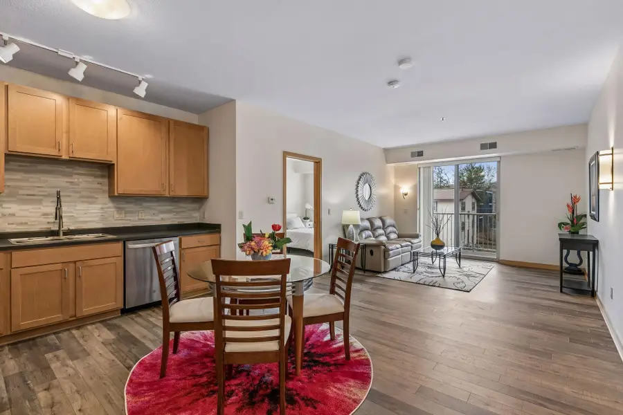 2900 University Avenue Se #305, Minneapolis, MN 55414 - #3