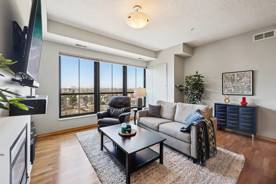 4525 Park Commons Drive #421, Minneapolis, MN 55416 - #2