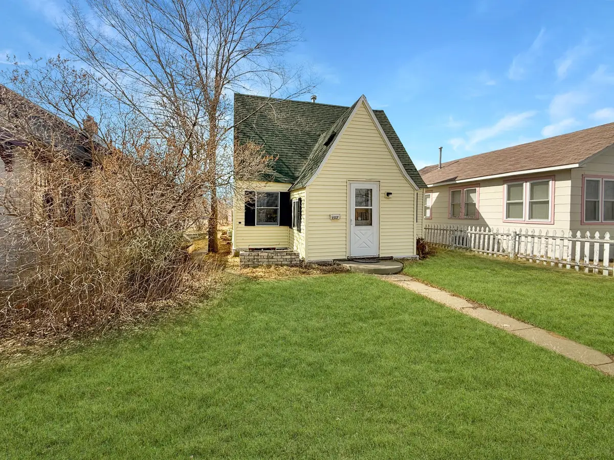 1517 Minnesota Avenue Nw, Bemidji, MN 56601 - #1