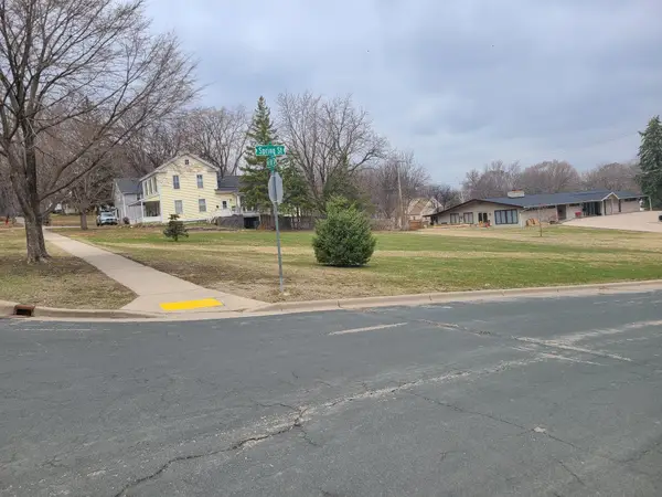 306 5th Street W, Hastings, MN 55033