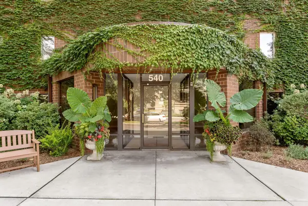 540 Indian Mound Street #1A, Wayzata, MN 55391