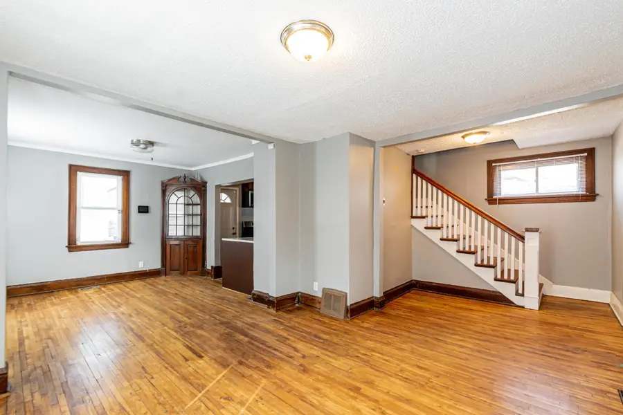 3827 Sheridan Avenue N, Minneapolis, MN 55412 - #3