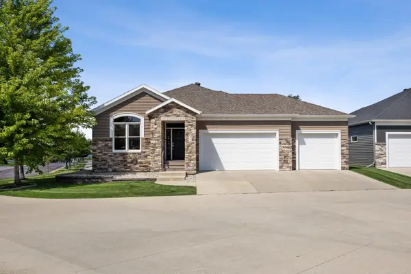 4245 Coventry Drive S, Fargo, ND 58104