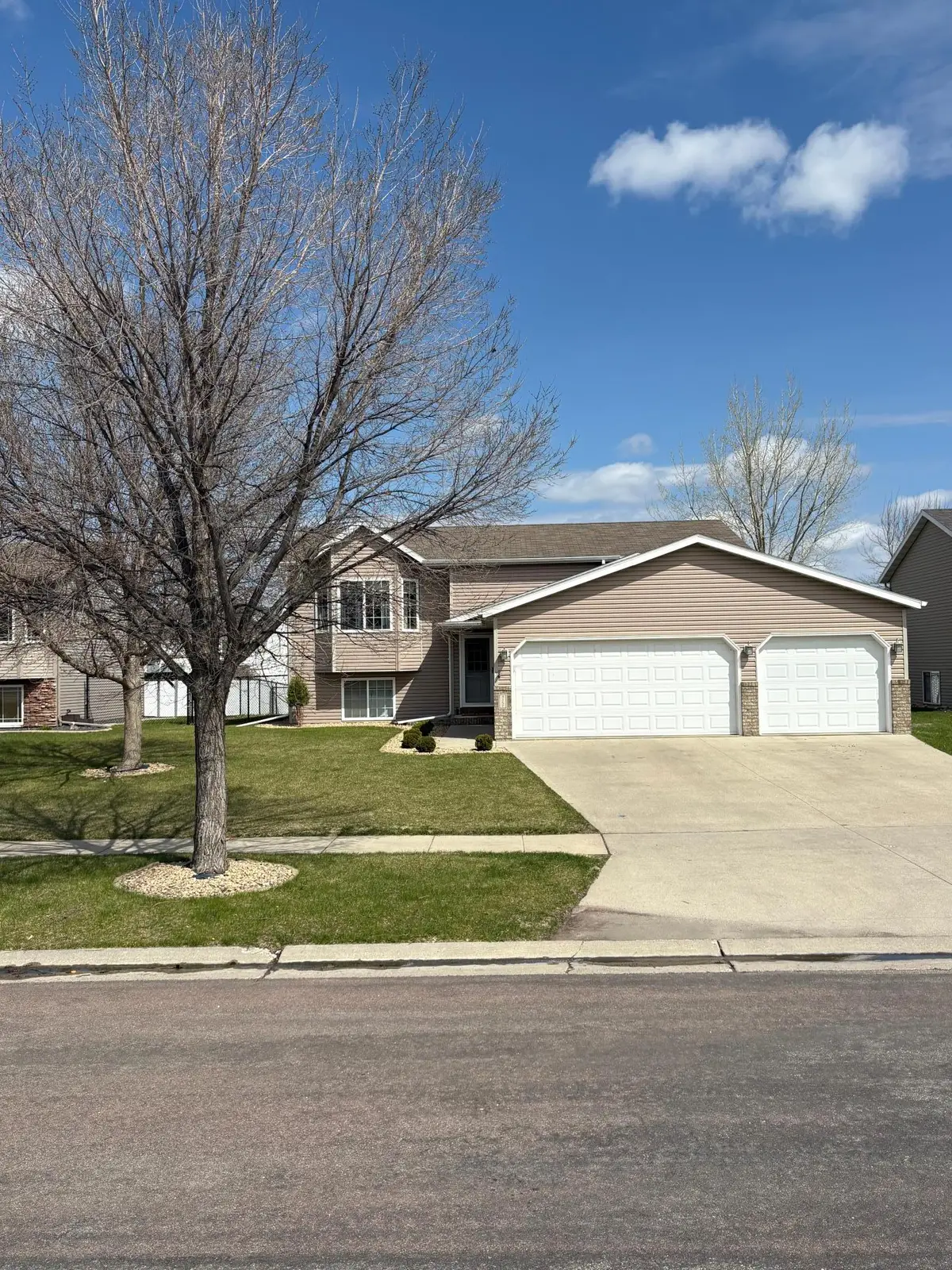 4357 46th Avenue S, Fargo, ND 58104 - #1