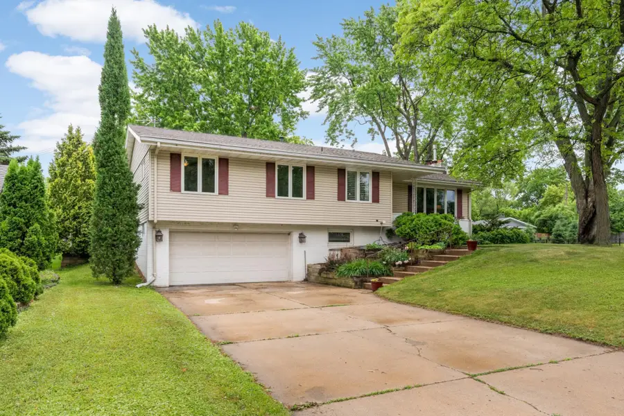 9717 Russell Avenue S, Minneapolis, MN 55431 - #2