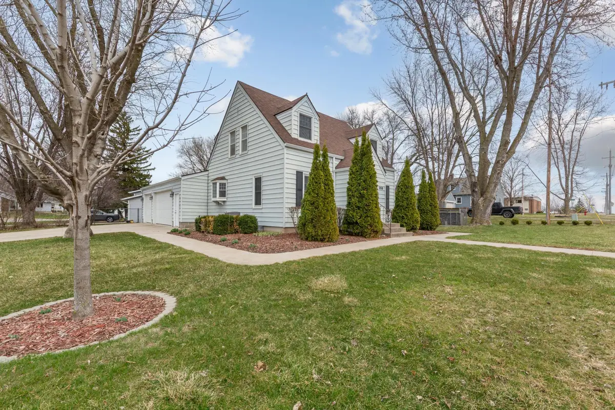 358 18th Street Sw, Owatonna, MN 55060 - #1