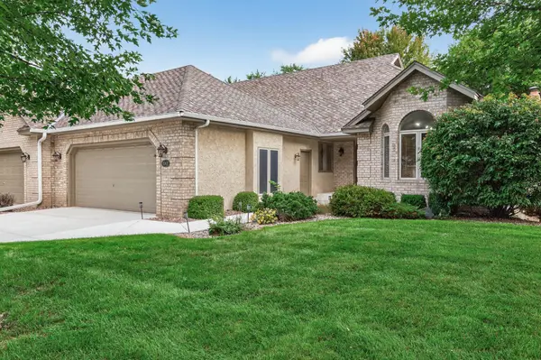 10417 Fawns Way, Eden Prairie, MN 55347