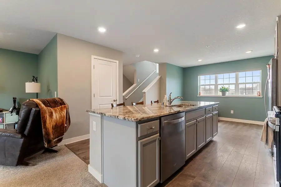 5205 Oak Grove Parkway N, Minneapolis, MN 55443 - #3