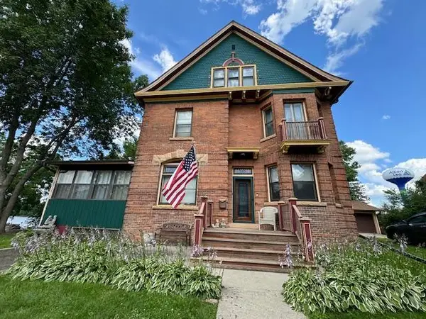 310 N Washington Avenue, Albert Lea, MN 56007