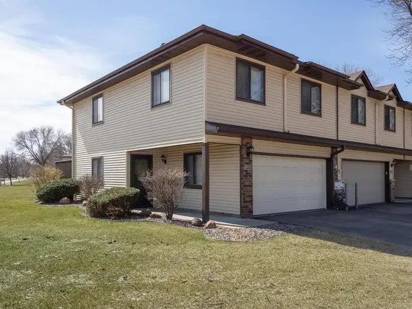8751 Maplebrook Parkway N, Brooklyn Park, MN 55445