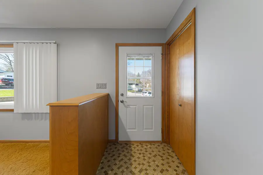 814 W Skaro Street, Saint Peter, MN 56082 - #3