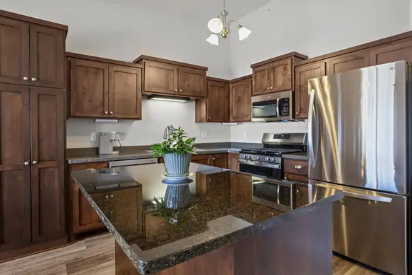 8585 Gateway Circle, Monticello, MN 55362