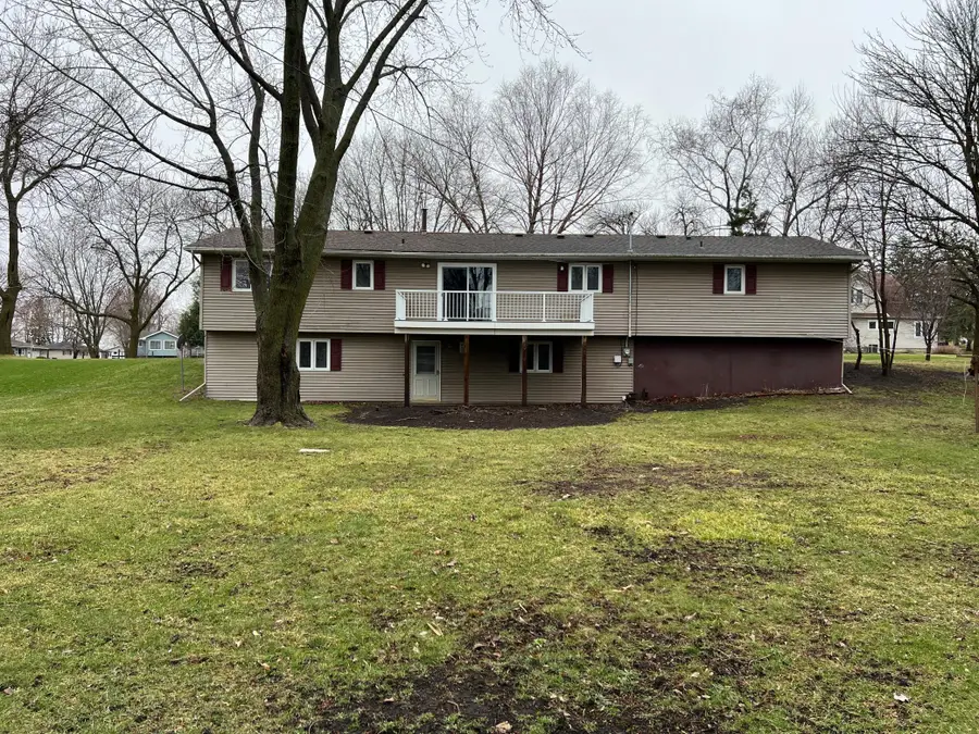 703 S 3rd Street, Ellendale, MN 56026 - #2