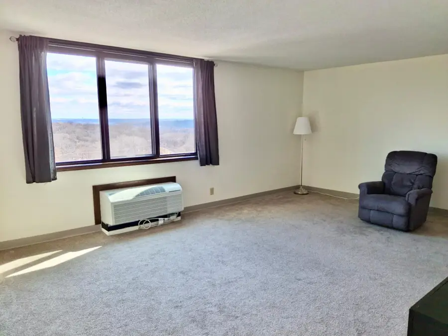 1181 Edgcumbe Road #1105, Saint Paul, MN 55105 - #3