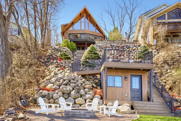 8630 215th Street N, Forest Lake, MN 55025