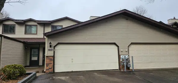 8781 Maplebrook Parkway N, Brooklyn Park, MN 55445