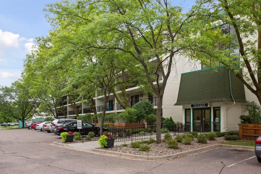 10531 Cedar Lake Road #212, Minnetonka, MN 55305 - #2