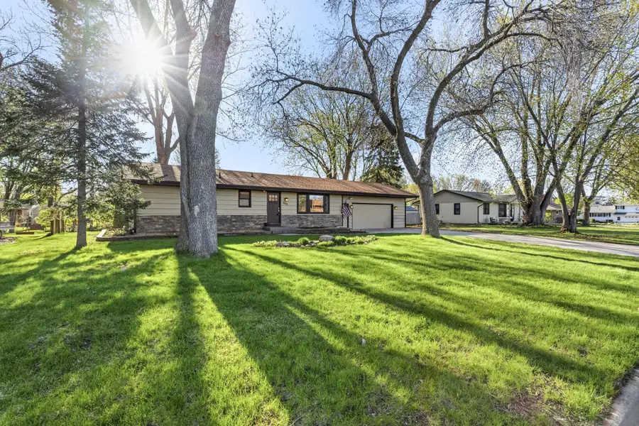 7611 Laredo Drive, Chanhassen, MN 55317 - #2