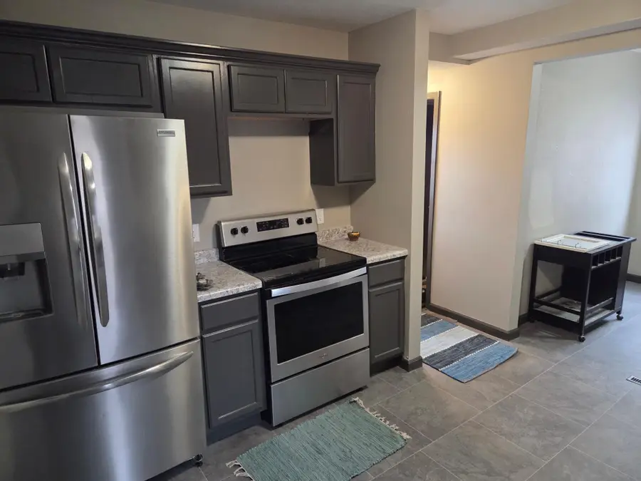 905 Pine Street, Hastings, MN 55033 - #3