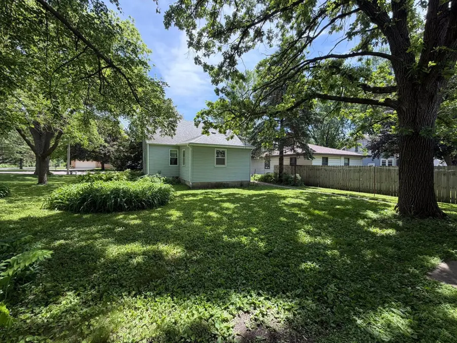 608 8th Street Se, Waseca, MN 56093 - #3