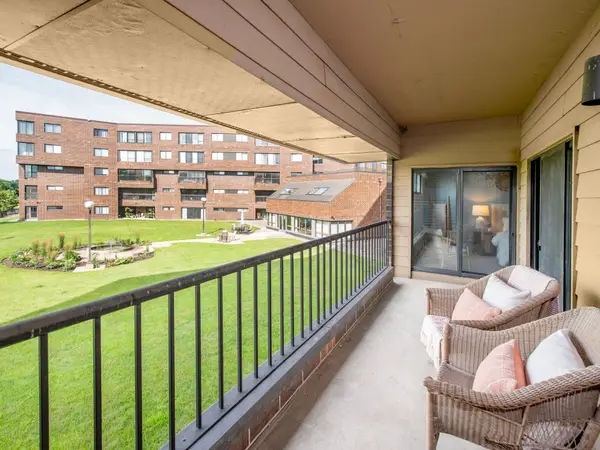 2265 Youngman Avenue #208E, Saint Paul, MN 55116