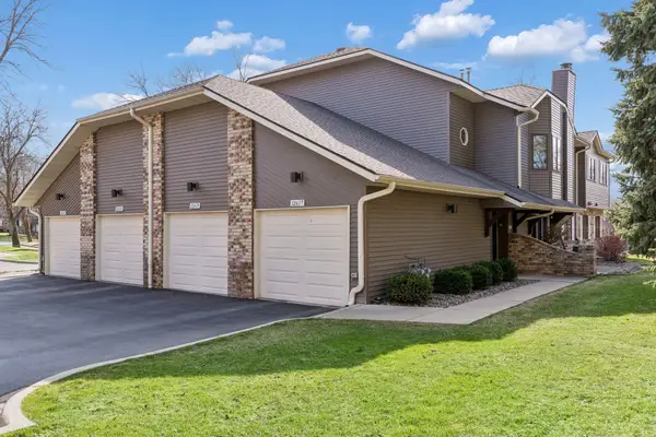 12619 Sherwood Place, Minnetonka, MN 55305