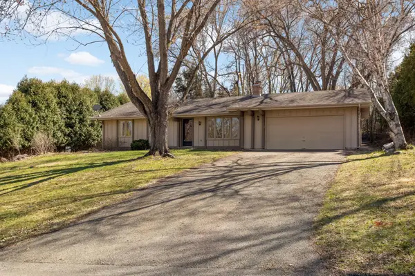 12751 Gerard Drive, Eden Prairie, MN 55346