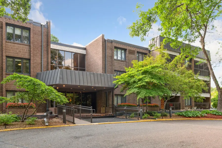 3412 Oak Ridge Road #211, Hopkins, MN 55305 - #3