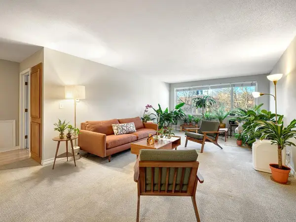 2700 W 44th Street #315, Minneapolis, MN 55410