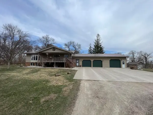 57782 740th Street, Jackson, MN 56143