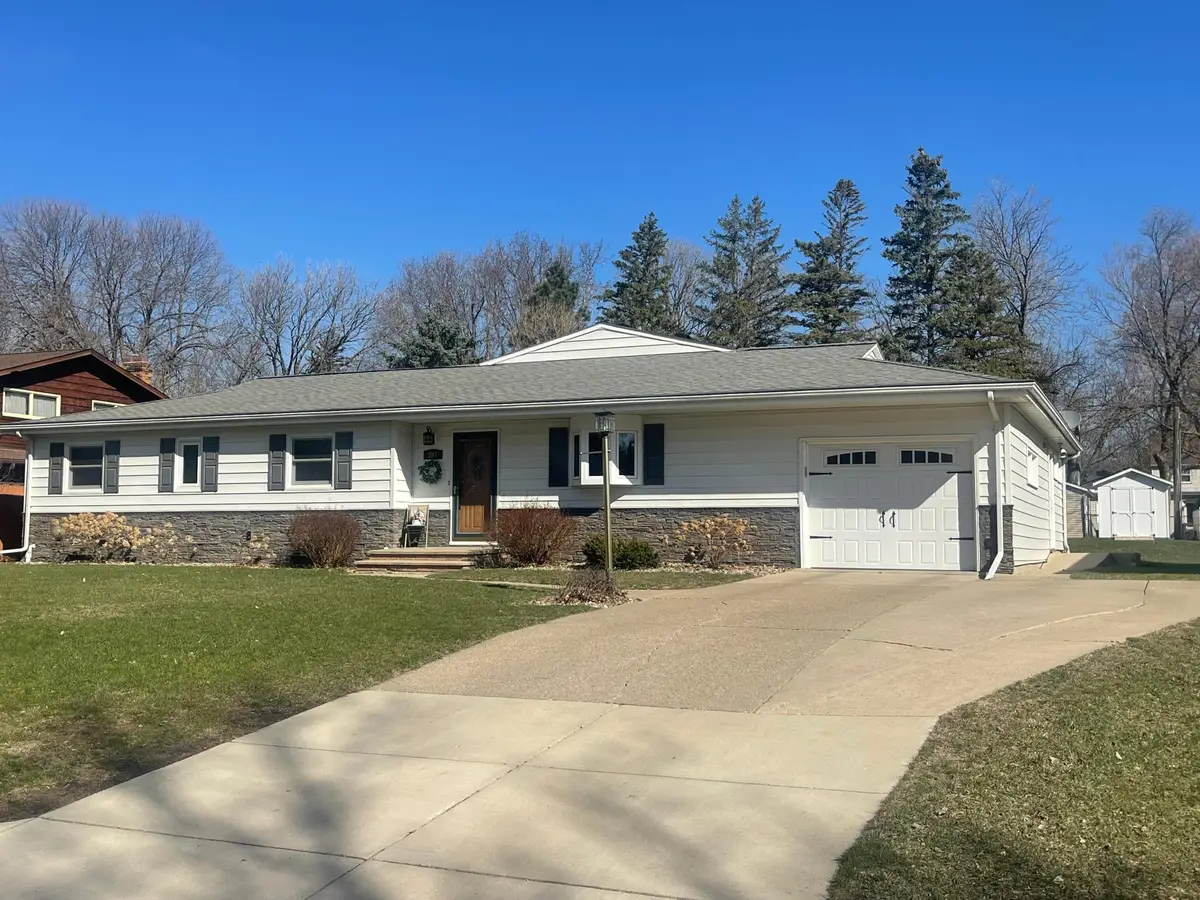 207 E Hollett Street, Tracy, MN 56175 - #1