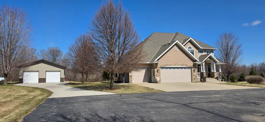 33405 Oak Ridge Avenue, Redwood Falls, MN 56283 - #2