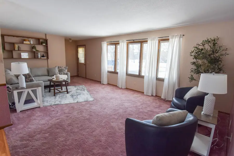 302 Sherwood Avenue N, Thief River Falls, MN 56701 - #3