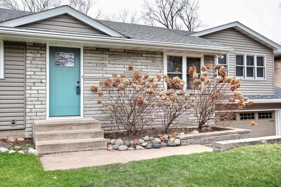 267 Hanska Court, Shoreview, MN 55126 - #3