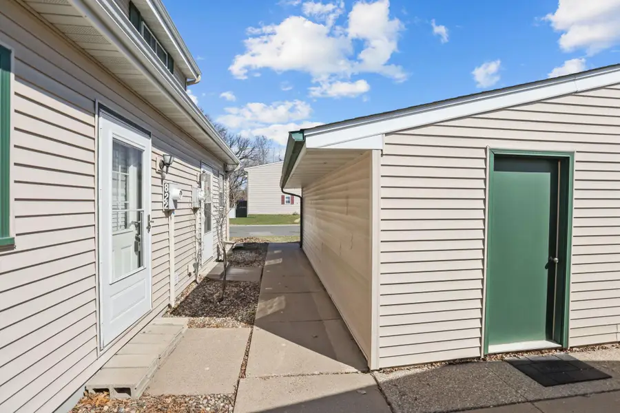 822 Woodgate Drive, Saint Paul, MN 55127 - #2