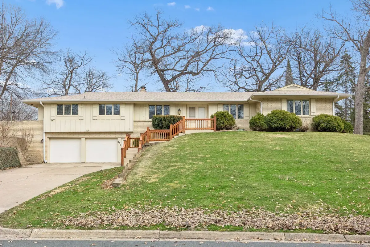 1566 Sumter Avenue N, Minneapolis, MN 55427 - #1