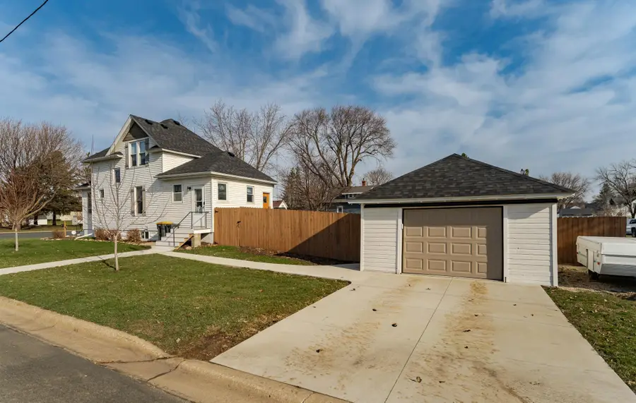 517 Center Avenue S, Hayfield, MN 55940 - #2