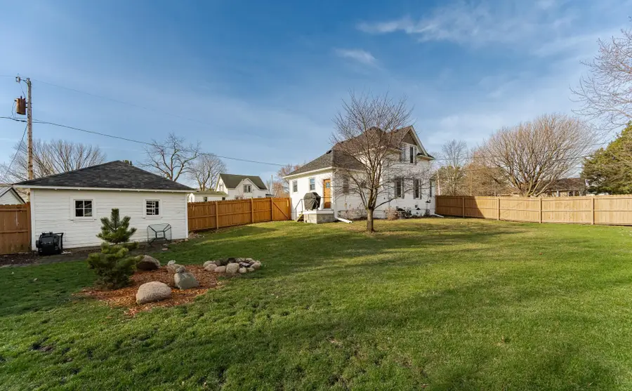 517 Center Avenue S, Hayfield, MN 55940 - #3