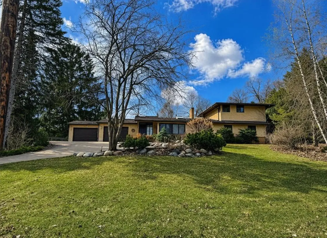 2730 County Road F E, Saint Paul, MN 55110 - #1